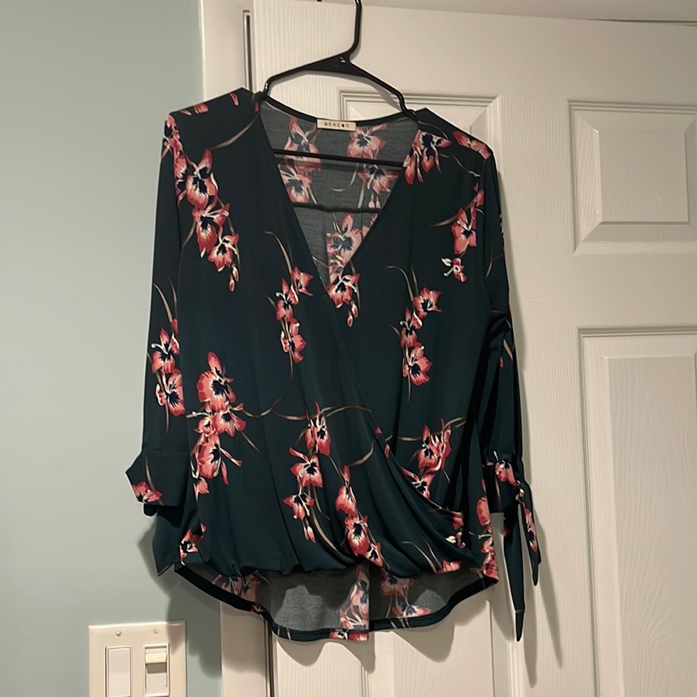 Beacon. Imay Tie Sleeve Knit Top. Teal Green. Size: L